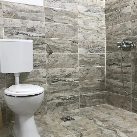 Hotel de apartamente House Tomevski Lesnovo
