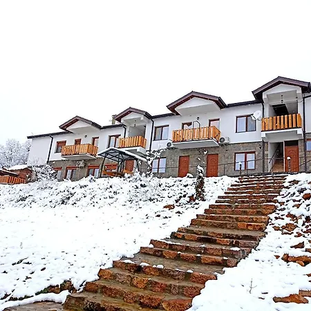 House Tomevski Lesnovo